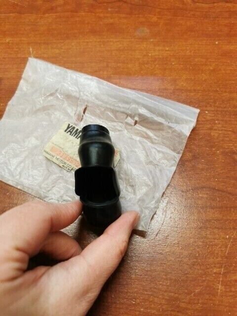 NOS Yamaha 1982 - 1985 YZ125 KICK LEVER COVER 5X4-15618-00-00 Y107