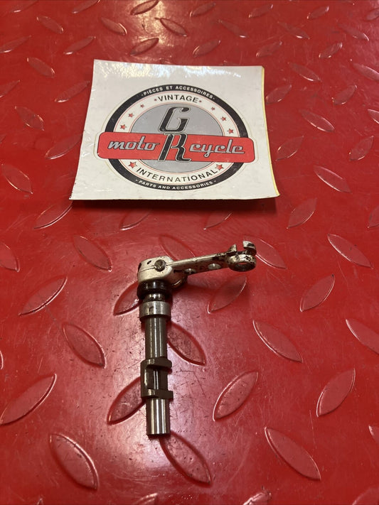 Suzuki RM125 1982 clutch actuator release cam arm shaft 1985 1983 1981 1984
