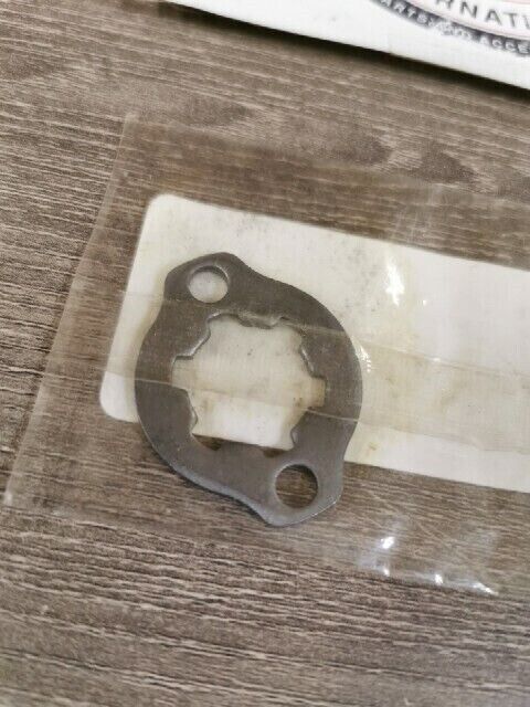 NOS YAMAHA TT125R 2000 TT125 2002 HOLDER SPROCKET 5HP-17456-00-00 Y112