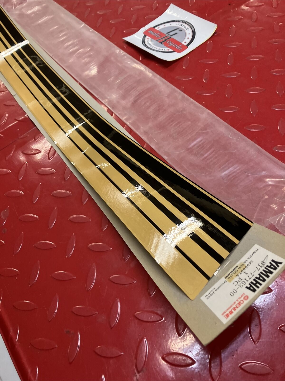 NOS Yamaha EX440 1980 DECAL ORNAMENT 1 8J7-77163-00-00 Y36