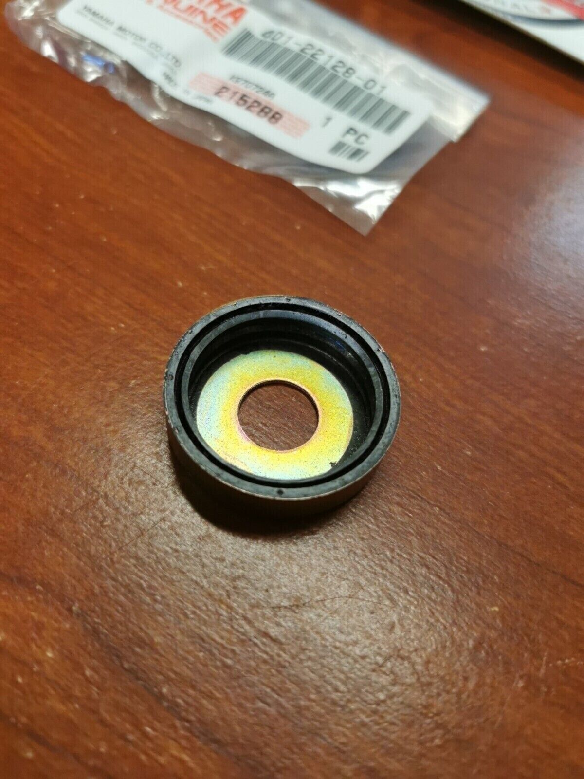 NOS Yamaha YFM225 YFU1 YFM250 YXP700 YFP350 THRUST COVER 401-22128-01-00 Y91