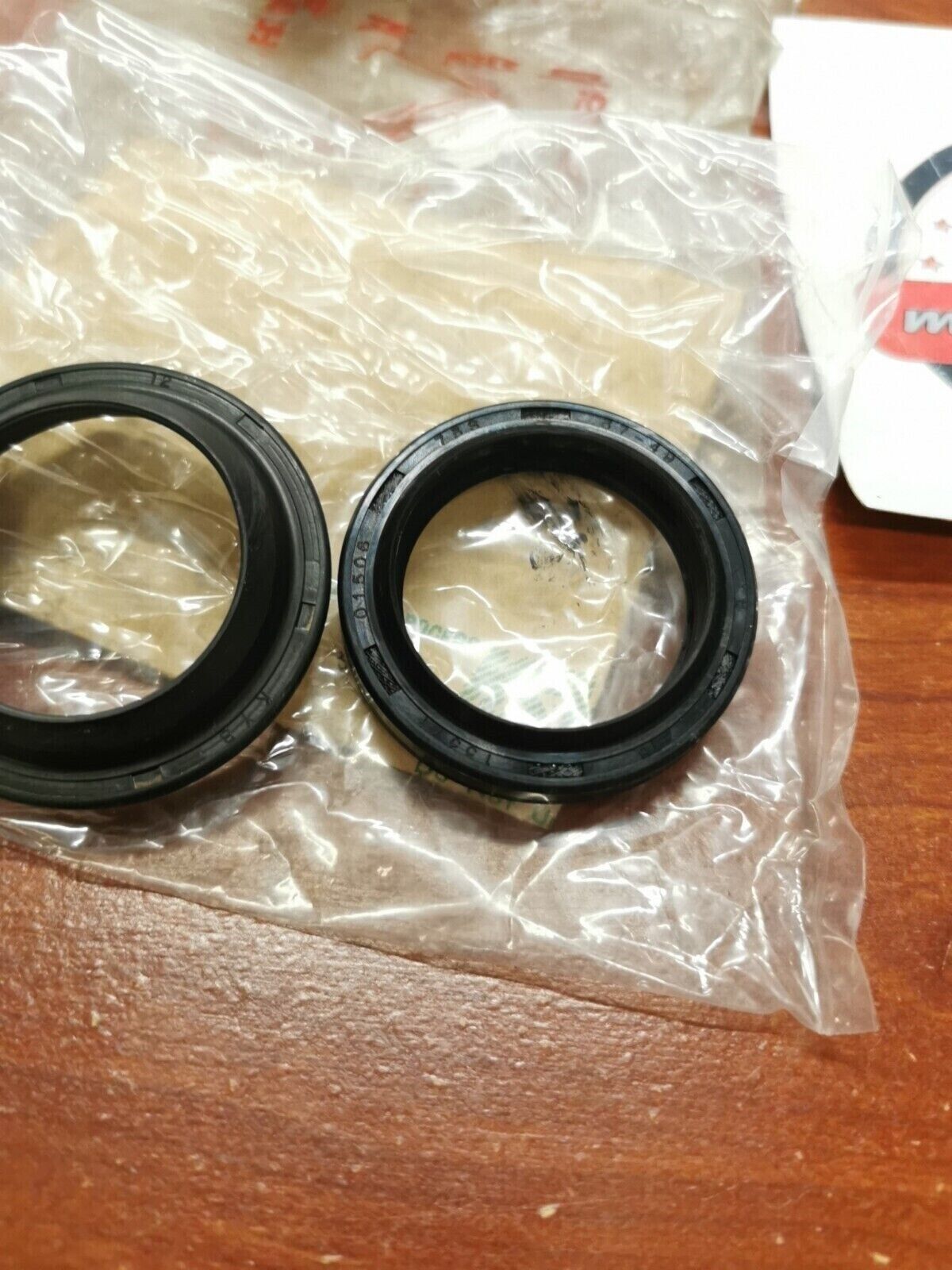 NOS Honda 1985 1986 VT500C FRONT FORK SEAL SET 51490-MF5-752 H64