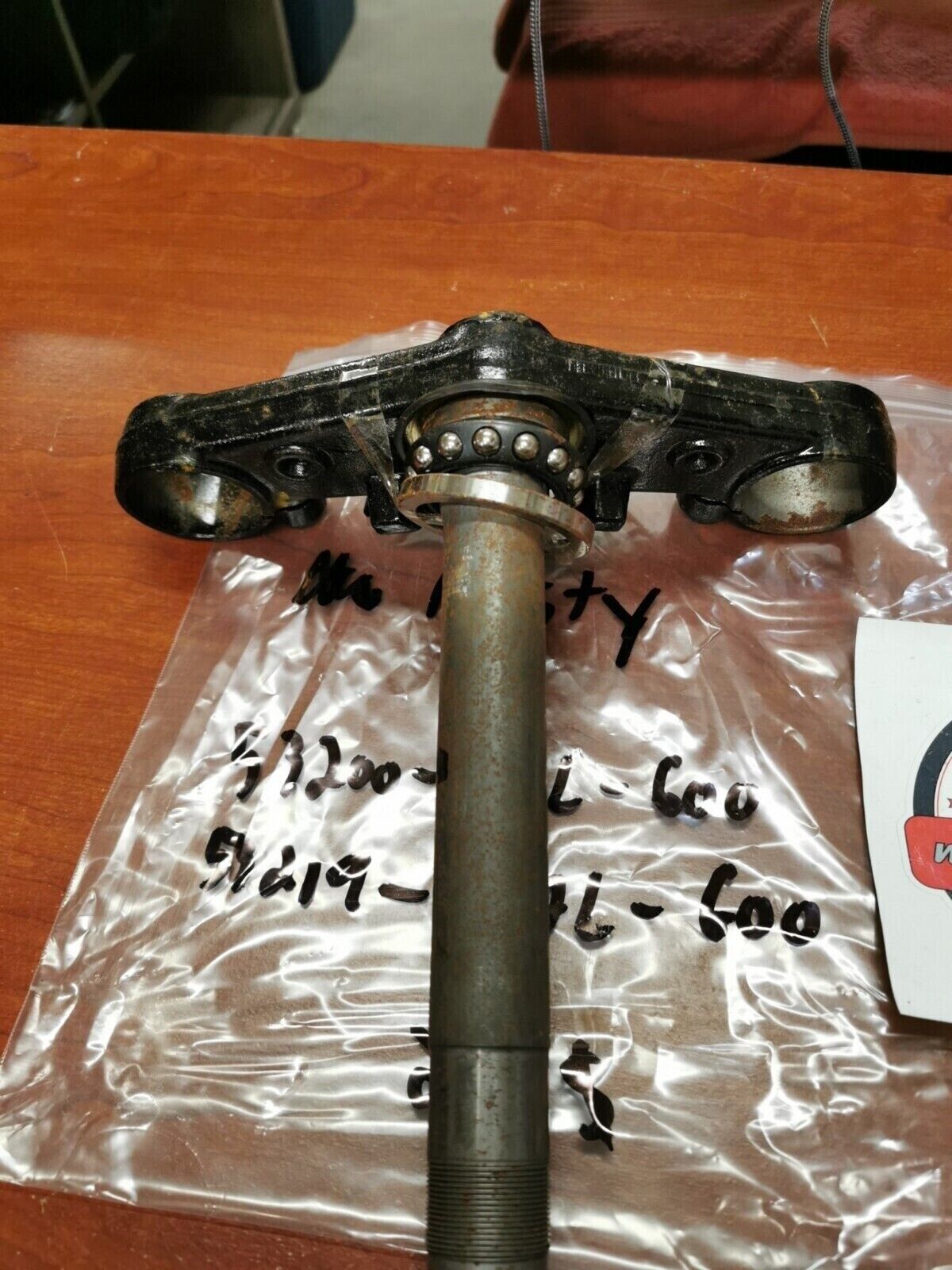 NOS Honda 1995 1996 CBR600F3 1996 CBR600SJR STEERING STEM SUB. 53219-MAL-G00 H64