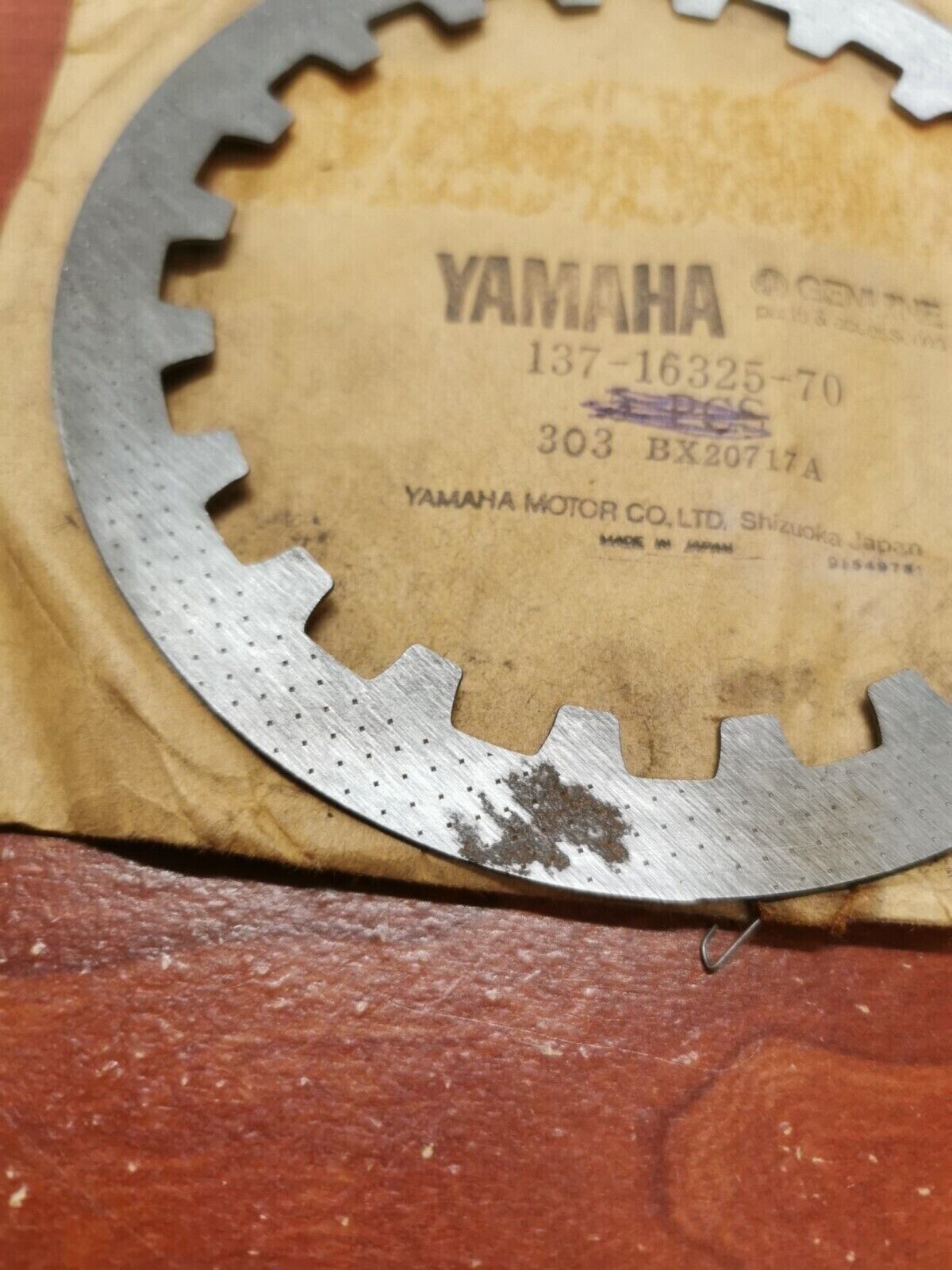 NOS Yamaha IT175 IT125 DT100 DT175 TZ125 TY175 CLUTCH PLATE 137-16325-70-00 Y96