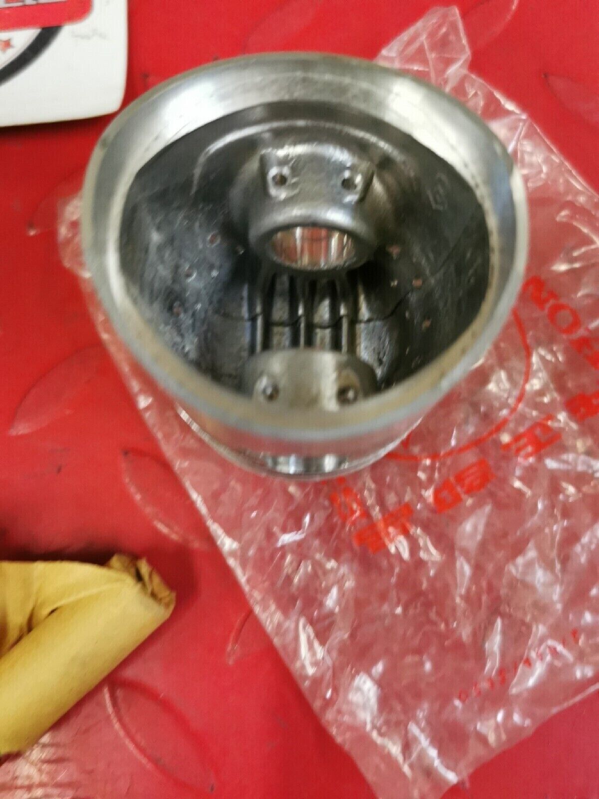 NOS HONDA CB72 CL72  PISTON OS 0.25 KIT  13102-268-030 H40