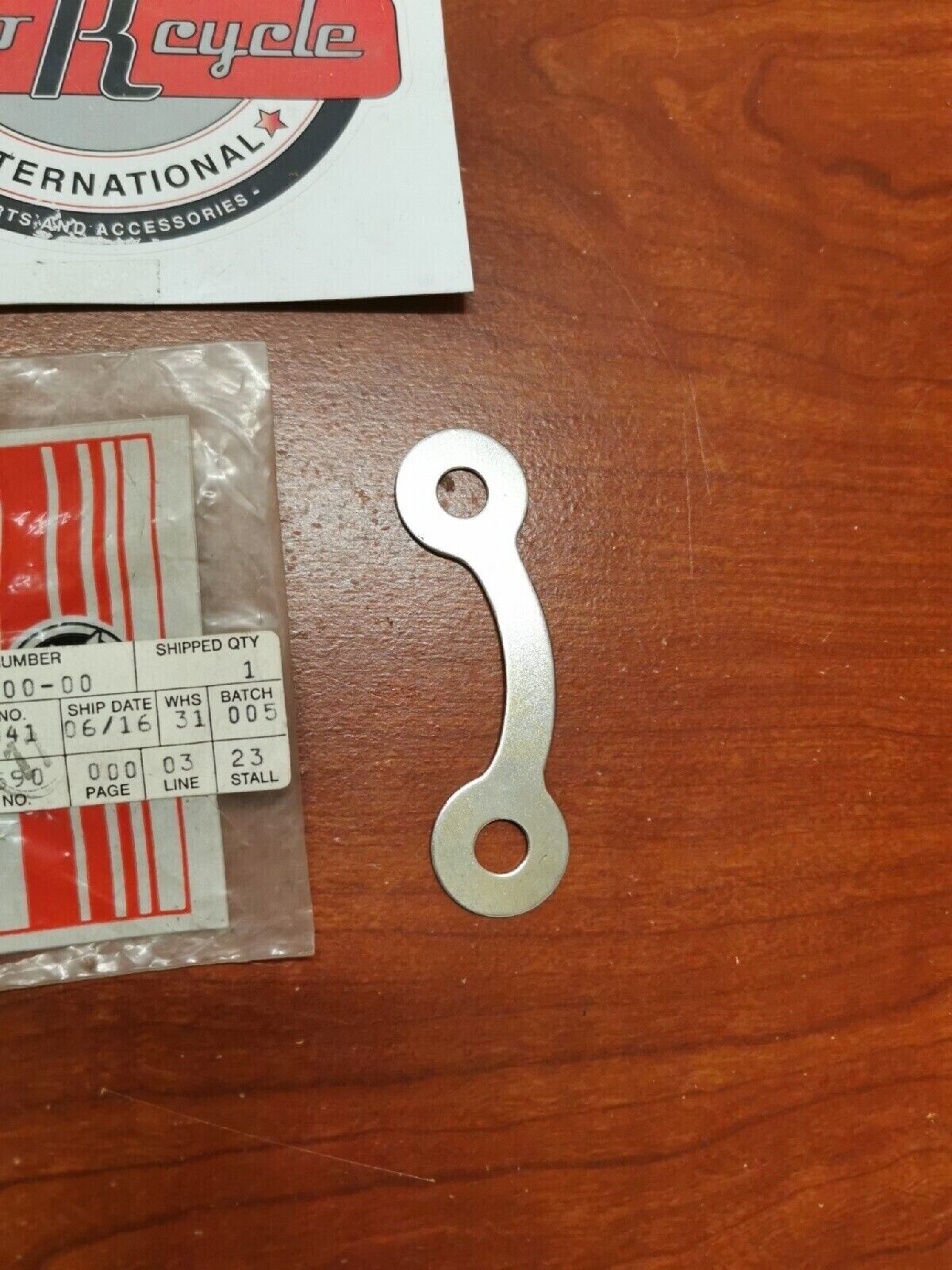 NOS YAMAHA REAR WHEEL LOCK WASHER 102-25412-00-00 SUB BY 4AW-25412-00-00 Y62