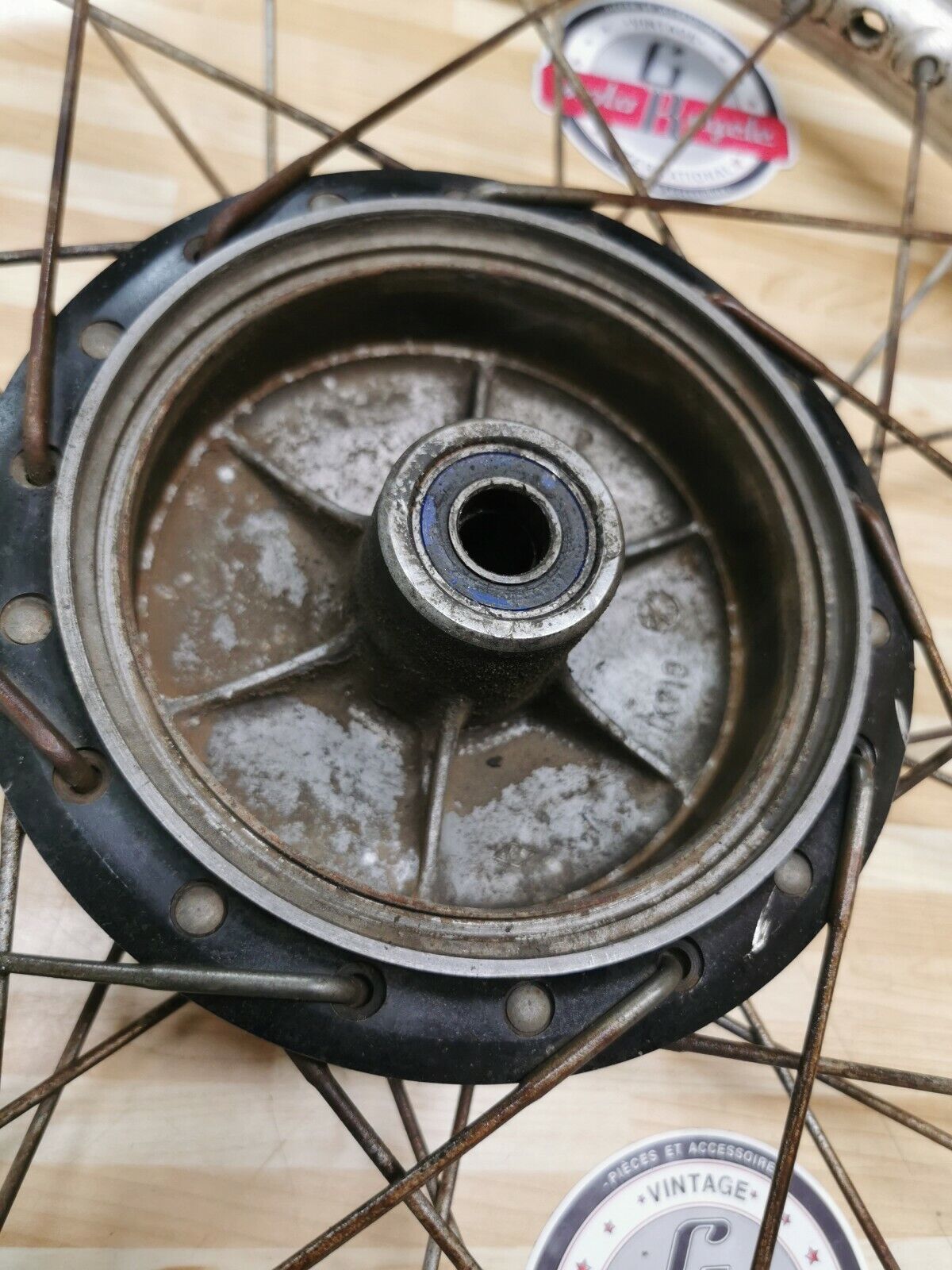 Yamaha IT250 1982 front wheel rim hub 23X-25111-00-98