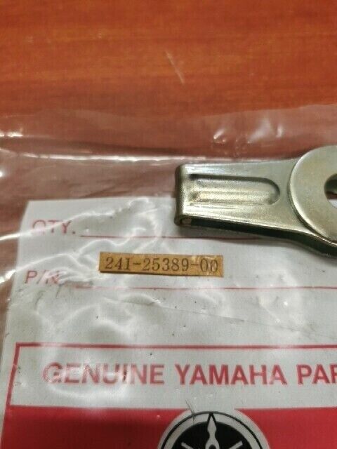 NOS Yamaha RT100 DT100 HS1 CHAIN PULLER 241-25389-00-00 SUB 241-25389-10-00 Y131