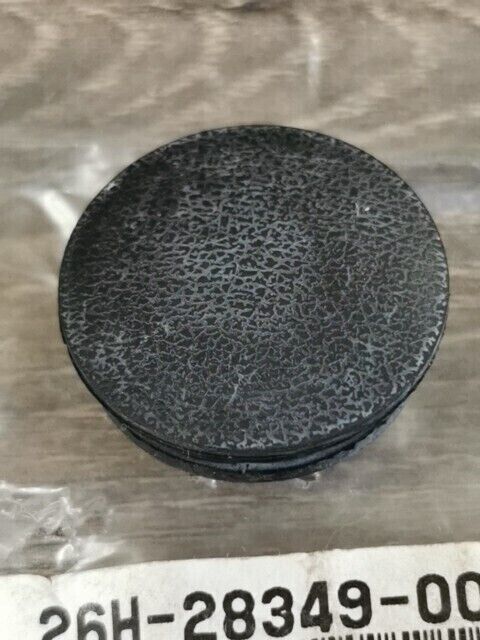 NOS YAMAHA XVZ13U XVZ12DKC2 YFM350UL CAP 26H-28349-00-00 Y106