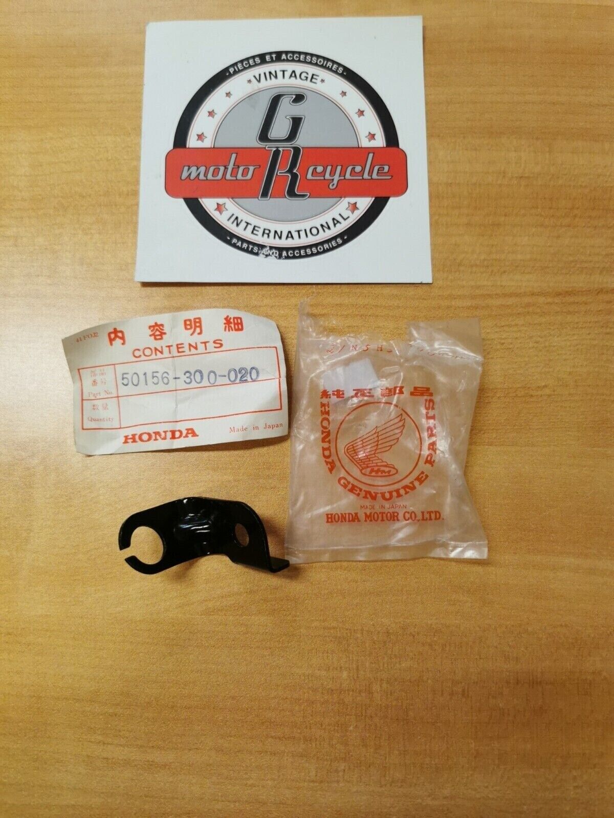 NOS HONDA CB750 BRACKET STOP SWITCH 50156-300-020 H20