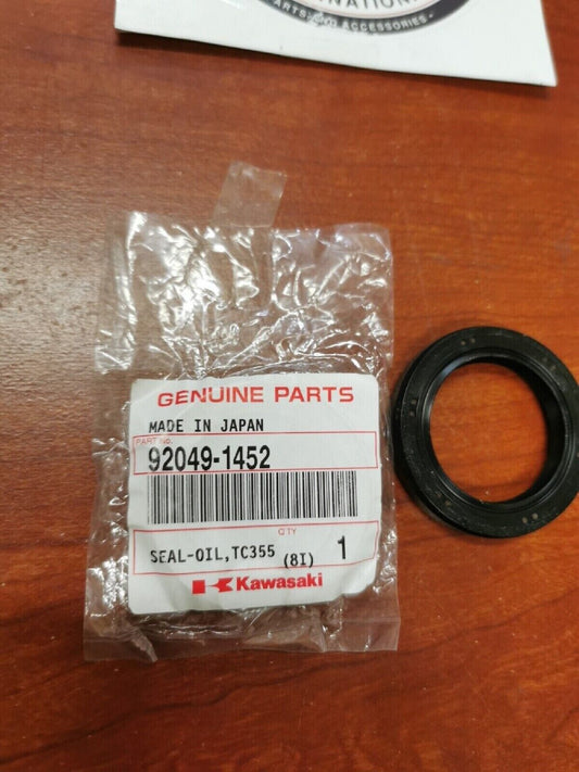 NOS Kawasaki KRF750 ZX1000 ZR1000 ZX1002 OIL SEAL 92049-1452 K26