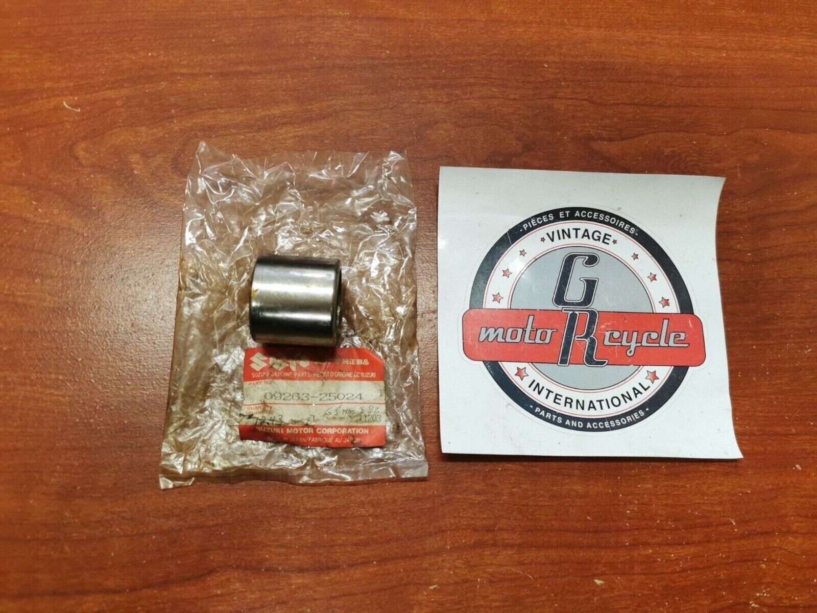 NEW NOS SUZUKI VX800 GSX1100 SV650S GS1000 GS1100 GS550 BEARING 09263-25024 S30