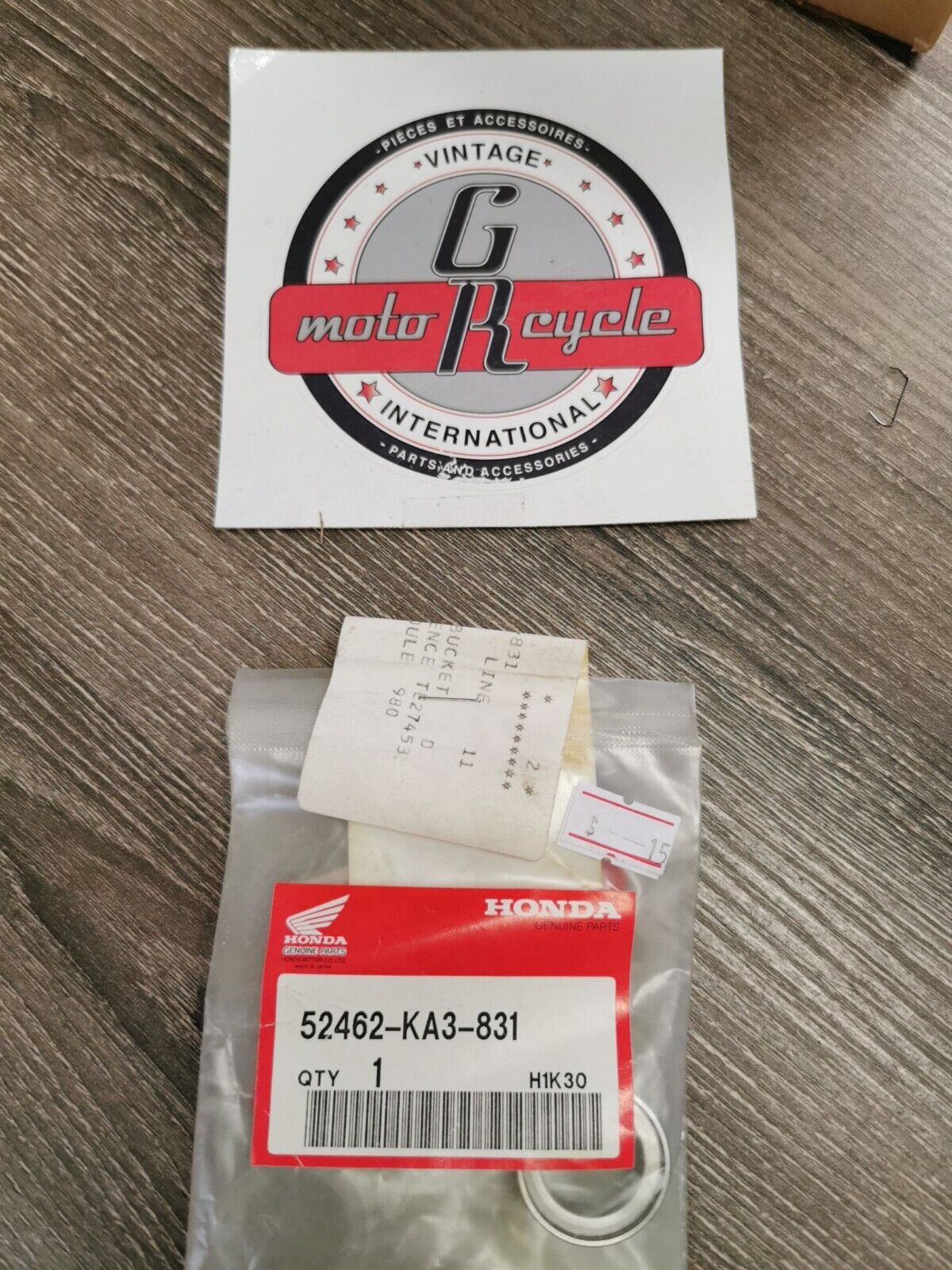 NOS HONDA CR250 BUSH DAMPER ARM 52462-KA3-831 H51