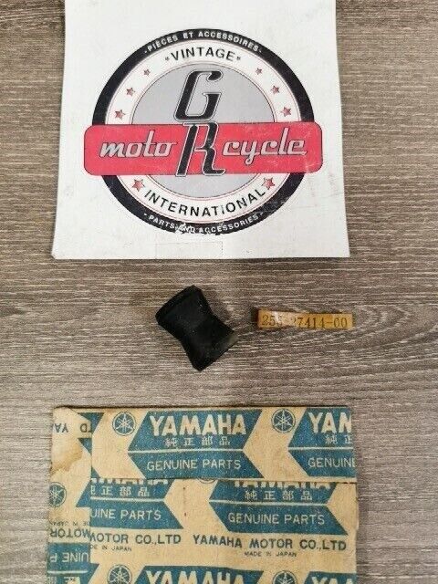 NOS YAMAHA TX650 XS1 XS650 XS850L XS750S DAMPER RUBBER 1 256-27414-00-00 Y191