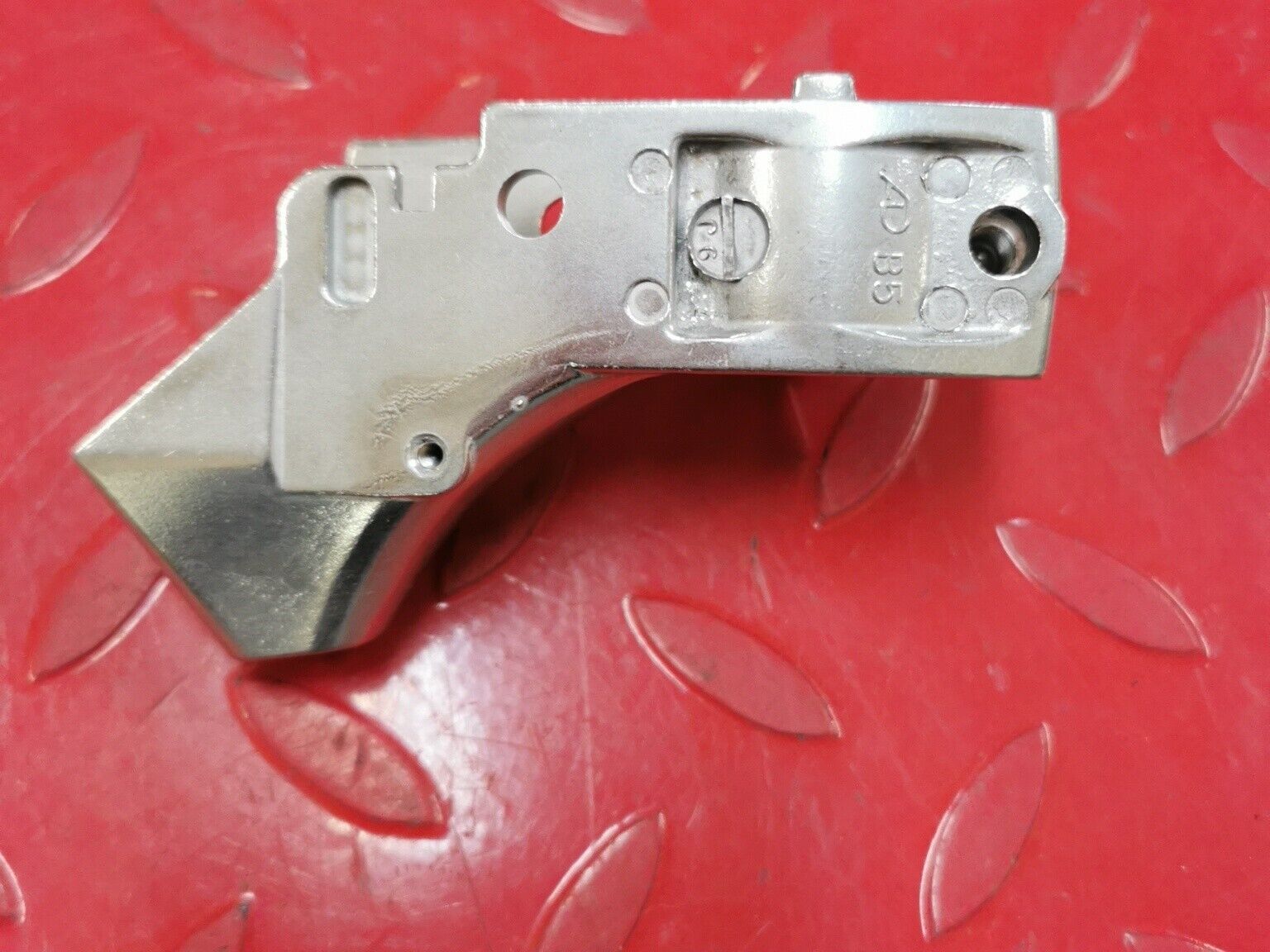 NOS YAMAHA XVS11 XVS65 XV17 XV1600 LEVER HOLDER 5BN-82911-00-00 Y41