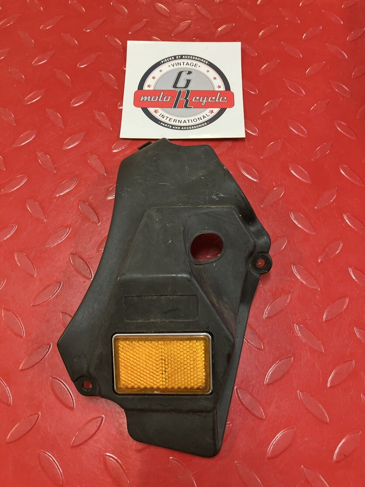 Kawasaki VN750 1986 Vulcan 750 right fuel tank cover panel fairing