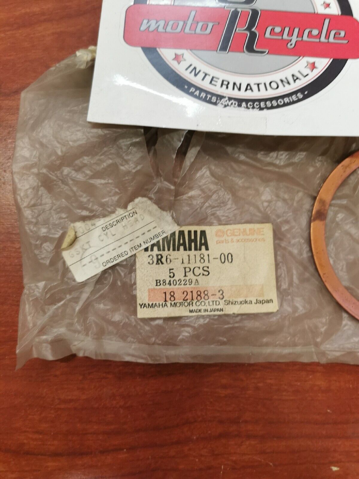 NOS Yamaha 1980 1981 IT175 CYLINDER HEAD GASKET 3R6-11181-00-00 Y78