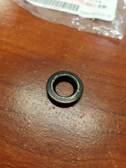 NOS Yamaha YXE10 YXF10 YXE85 YXF85 YFS200 OIL SEAL 93101-12173-00 Y102