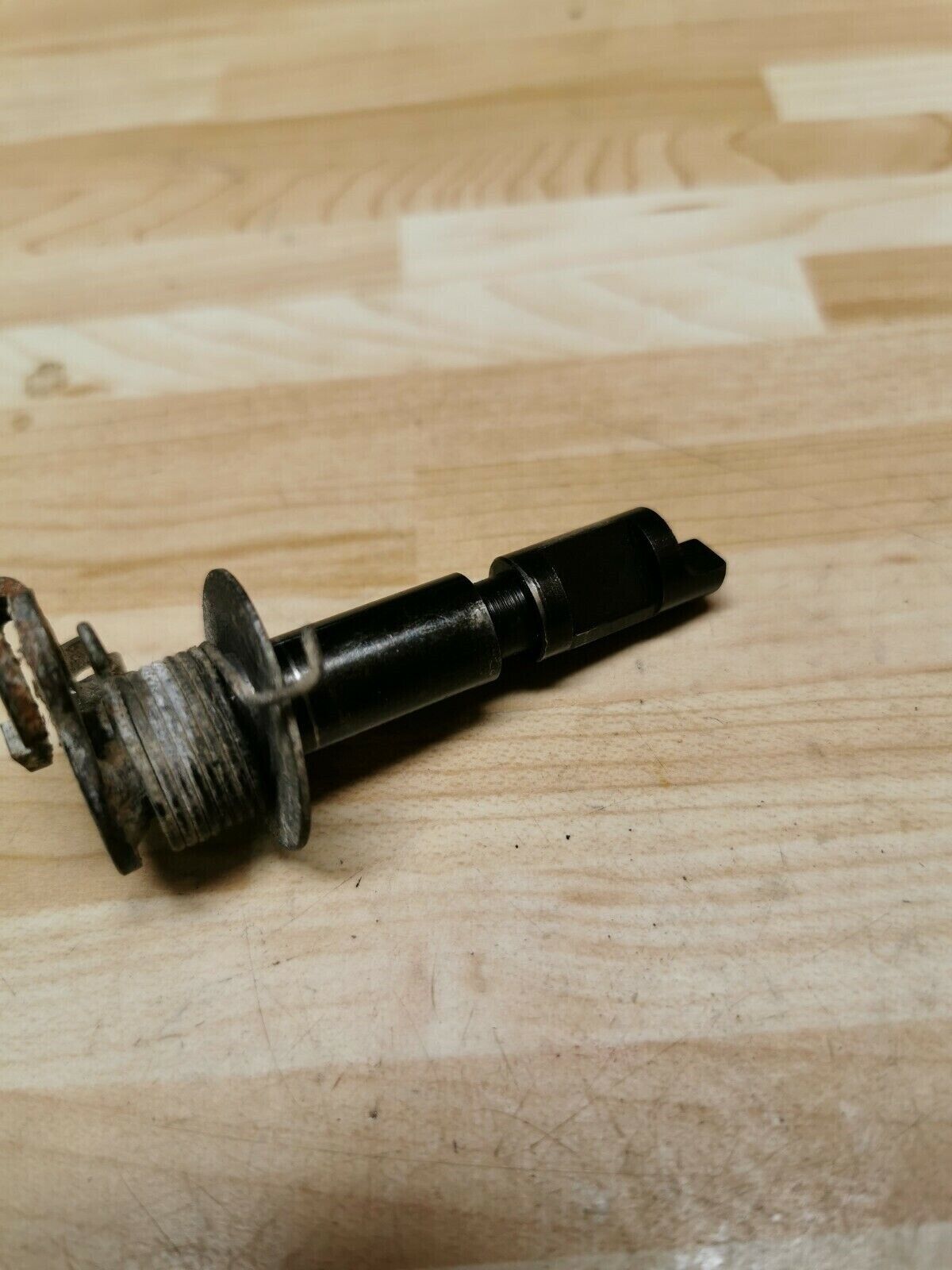 Yamaha TT225 1986 decompressor decompression cam shaft spindle arm actuator 1987