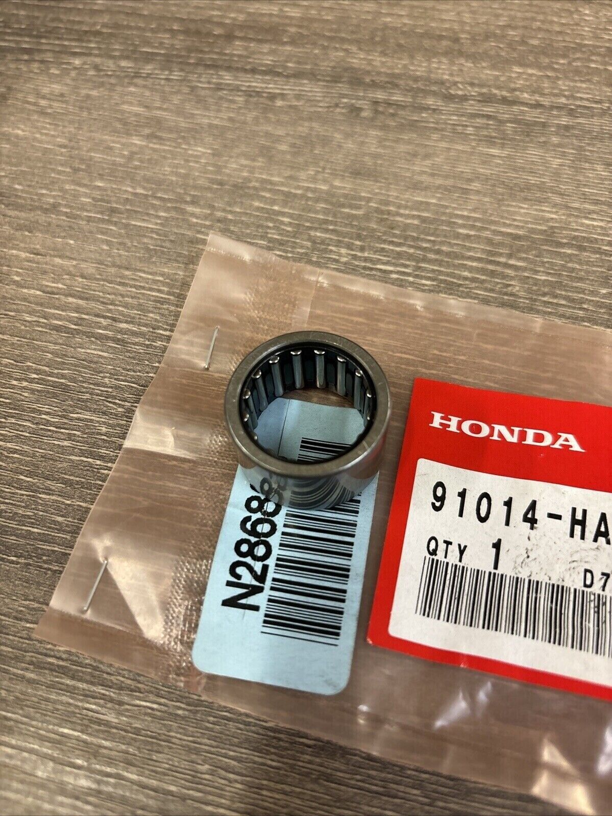 NOS Honda 1986 - 1993 TRX350 D NEEDLE BEARING 20X28X16 91014-HA7-671 H127