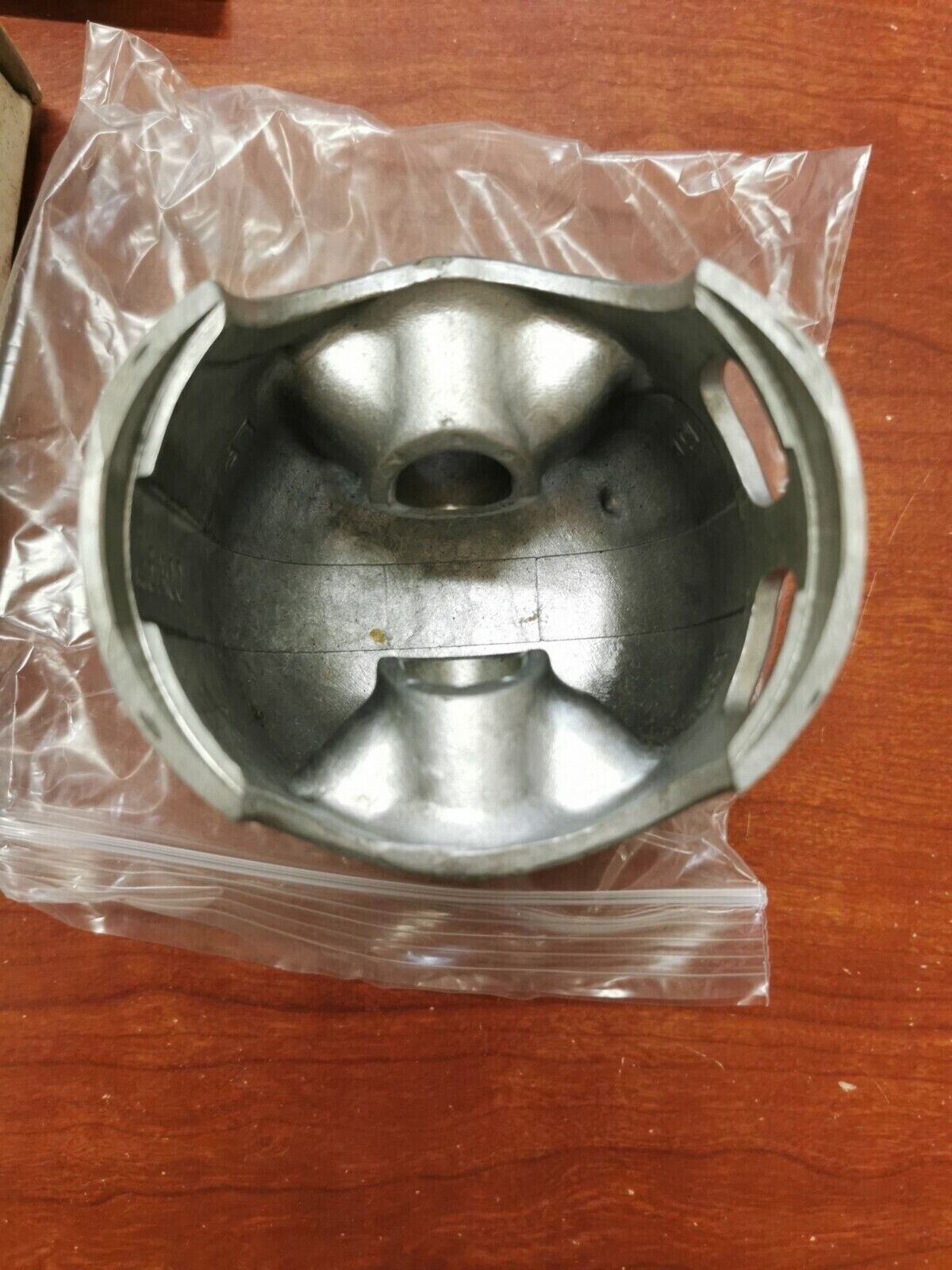NOS Yamaha 1983 1984 IT490 PISTON (STD) 26A-11631-00-94 Y86