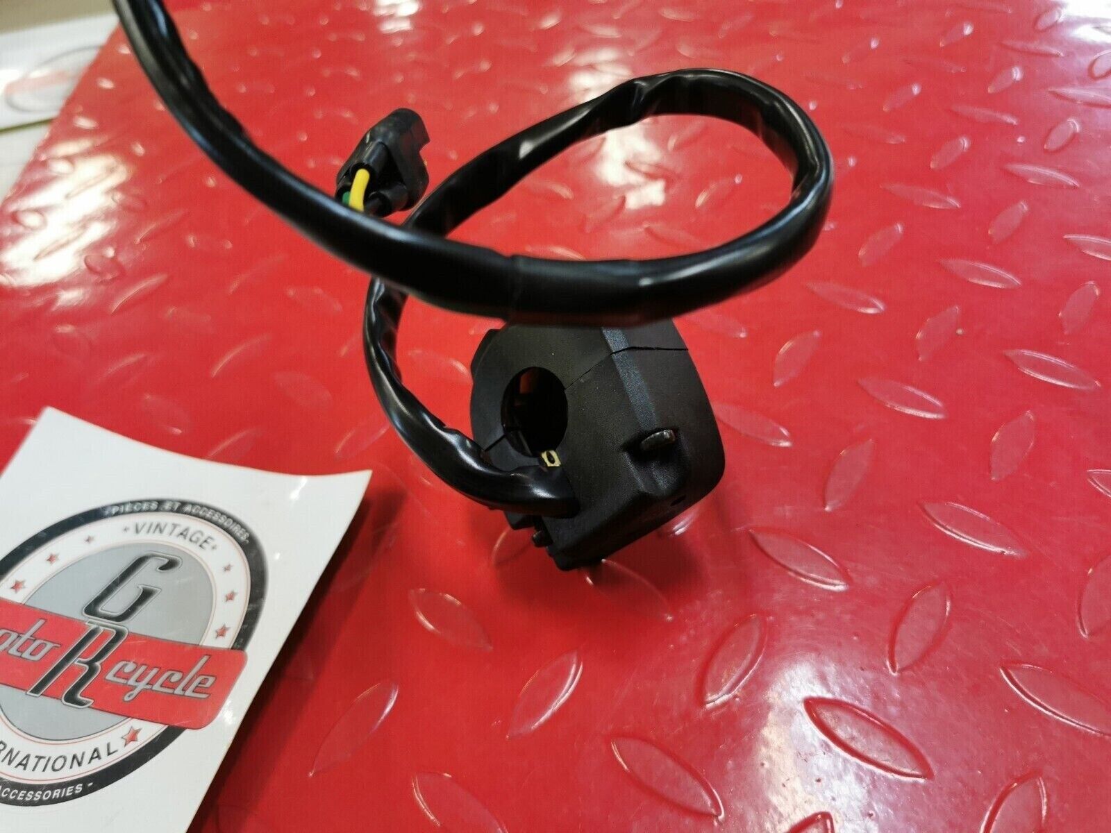 NOS Yamaha YTM200 83-85 HANDLE SWITCH 24W-83973-00 24W-83973-08 24W-83973-09 Y12