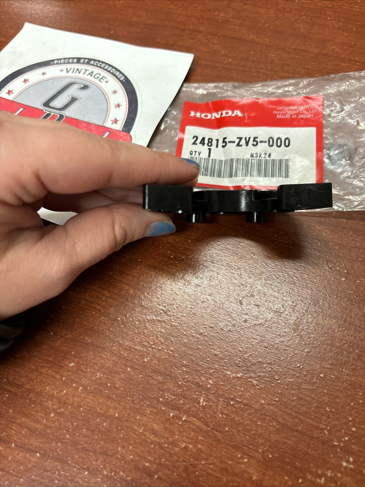 NOS Honda BF25 BF30 BF40 BF45 BF50 NEUTRAL LOCK BLOCK 24815-ZV5-000 SUB H180