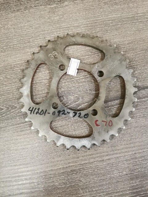 NOS HONDA C70 1977 - 1982 SPROCKET DRIVEN 36T 41201-092-720 H83