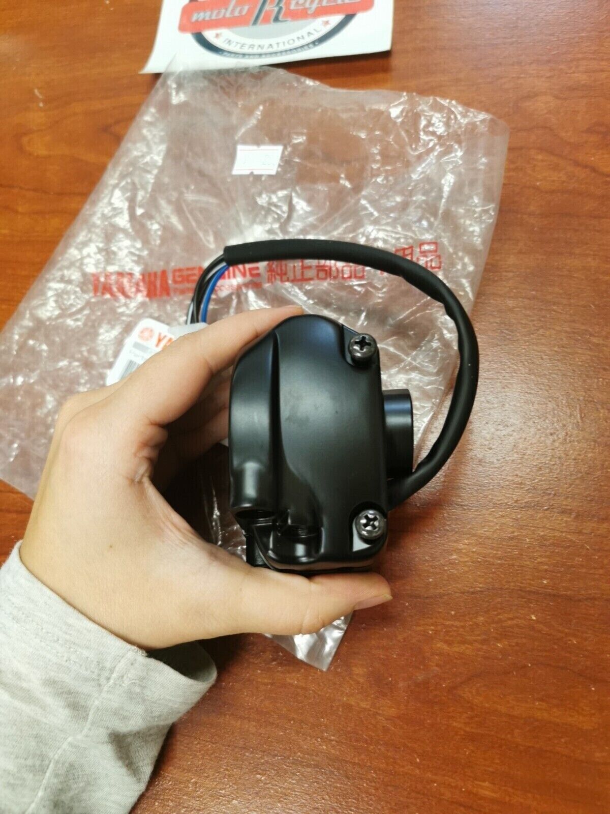 NOS Yamaha HANDLE SWITCH 5PJ-H3976-02-00 Y85