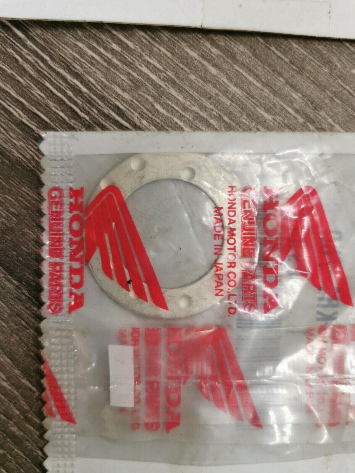 NOS HONDA CR125R  PLATE CONNECTING ROD SIDE  13202-KR1-760 H59