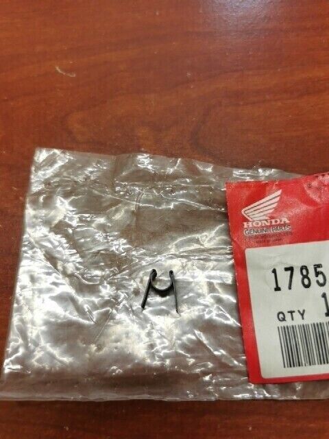 NOS Honda M CLIP 17851-729-003 H90