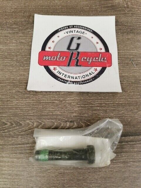 NOS YAMAHA SRX700B VX500XTCB SX500D SRX700C BOLT 90101-12780-00 Y112