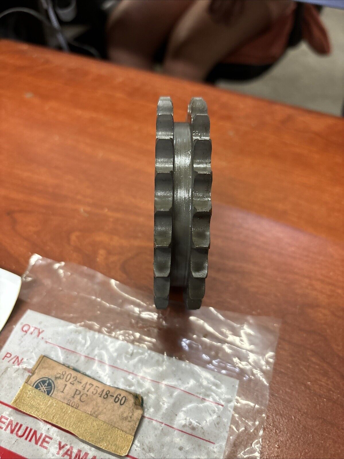 NOS Yamaha EW433 GP292 GP338 CHAIN DRIVEN SPROCKET 23T 802-47548-60-00 Y184