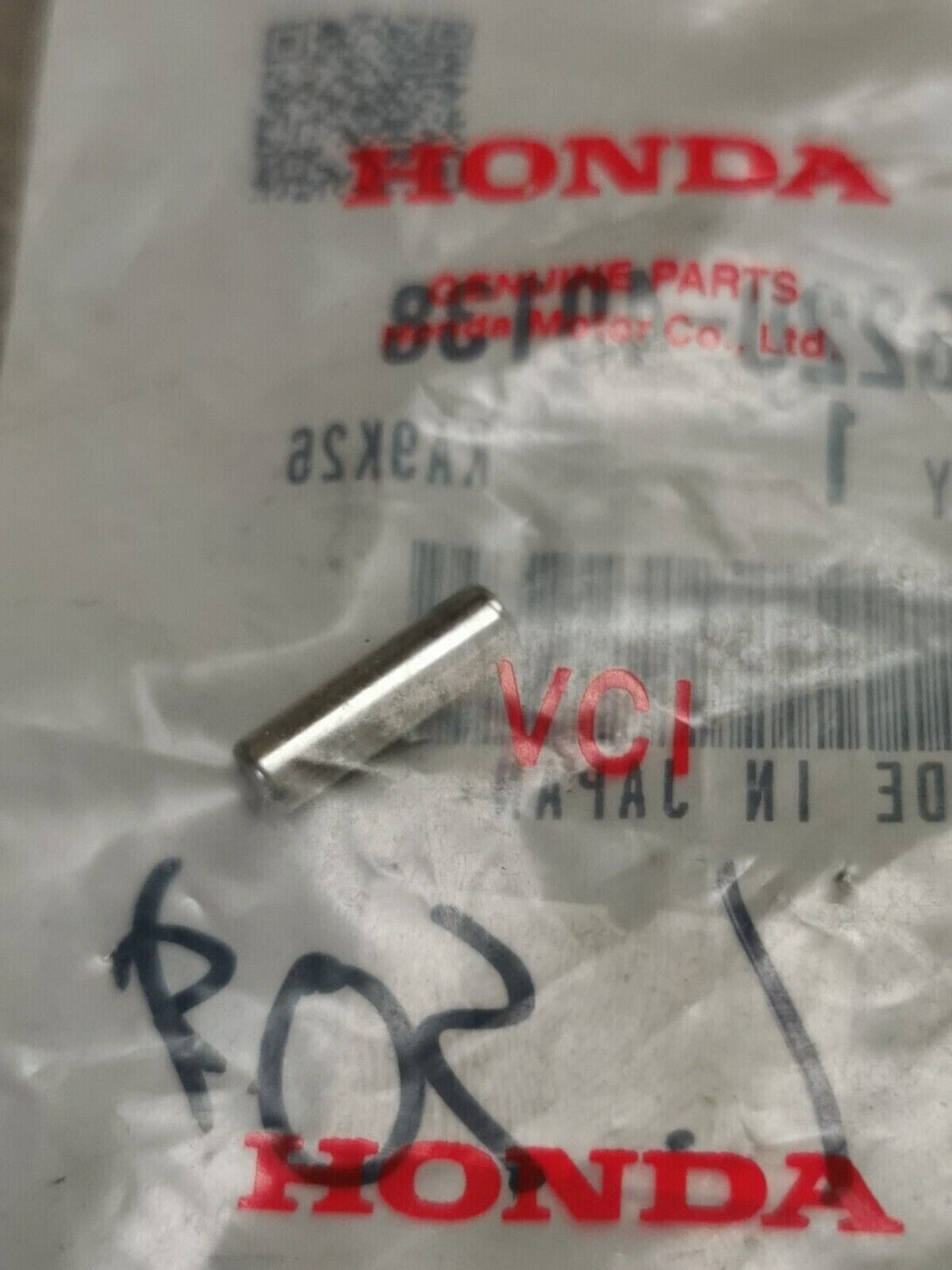 NOS HONDA TRX500FM ROLLER  96220-40138  H54