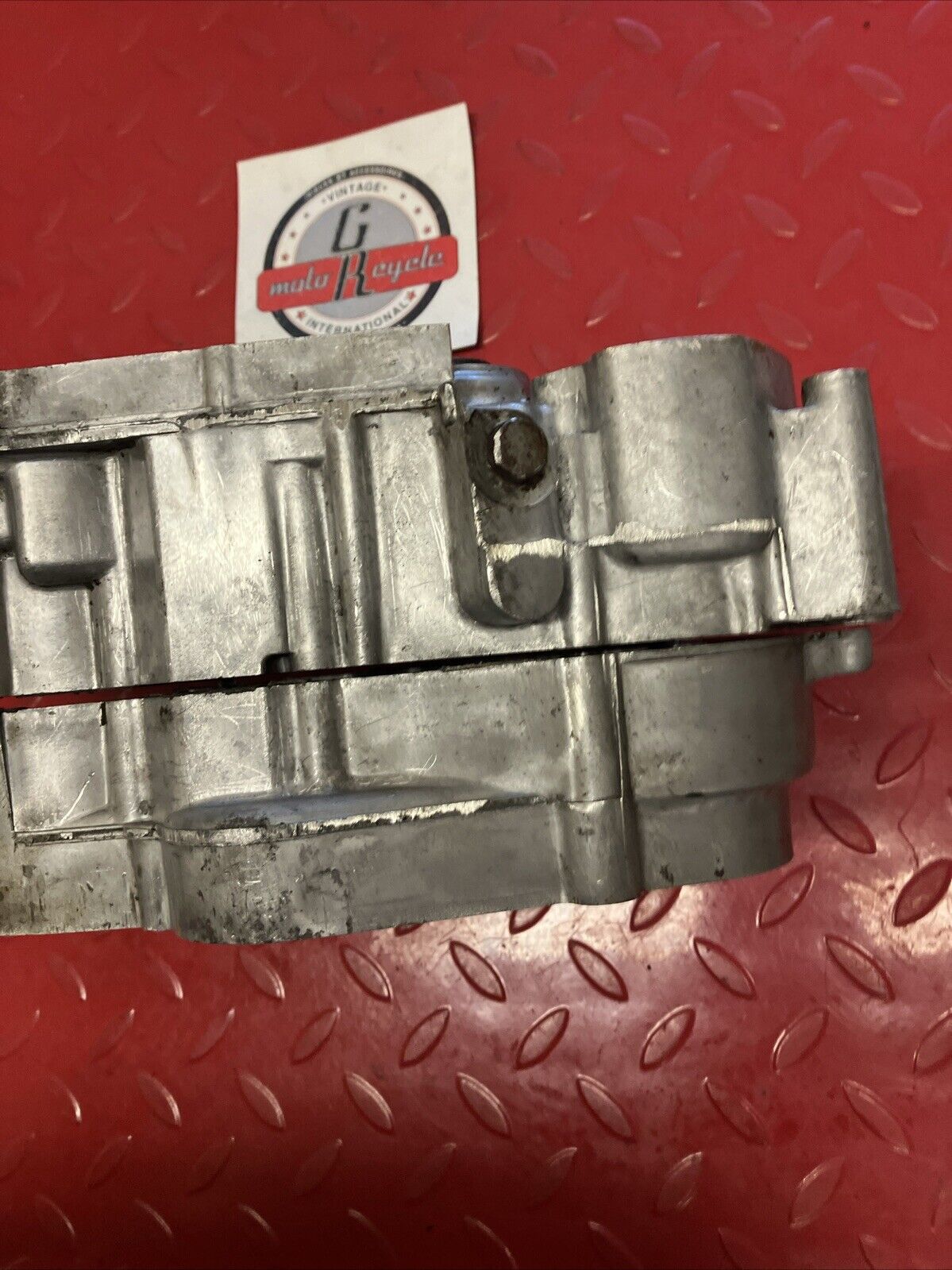 Suzuki TC125 1975 crankcase set left right crank case