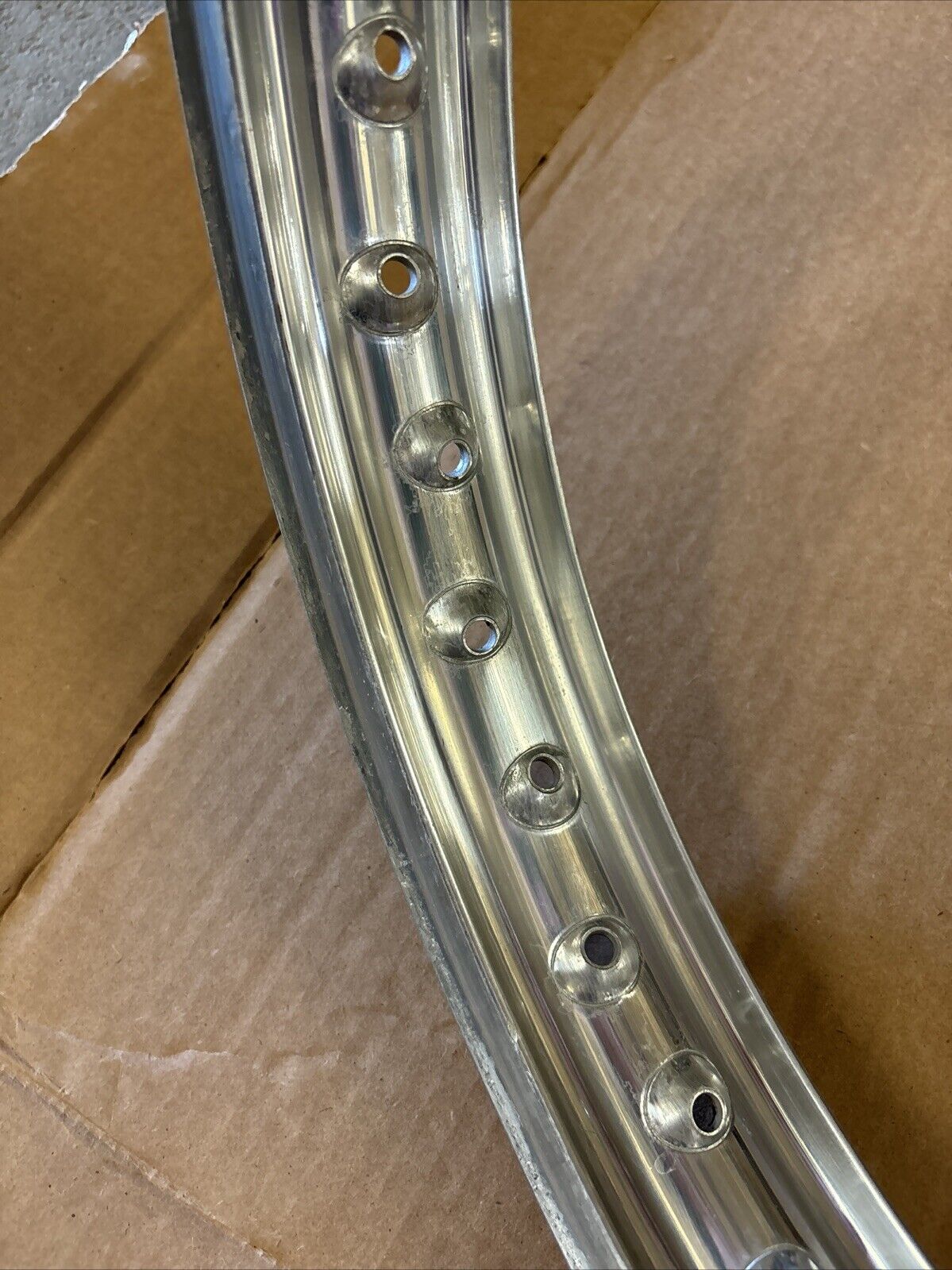 NOS Yamaha TX650 TX750 XS650 FRONT RIM 1.85X19 94418-19145-00 YB3