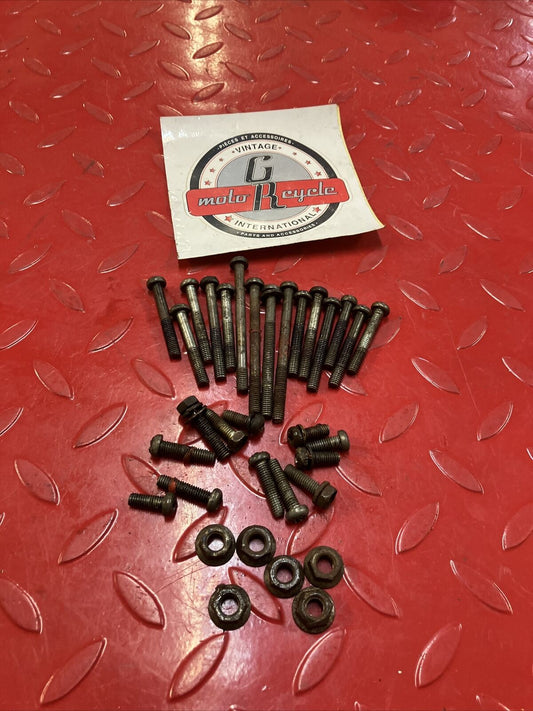 Suzuki RM125 1985 engine motor crankcase cover hardware bolt nut