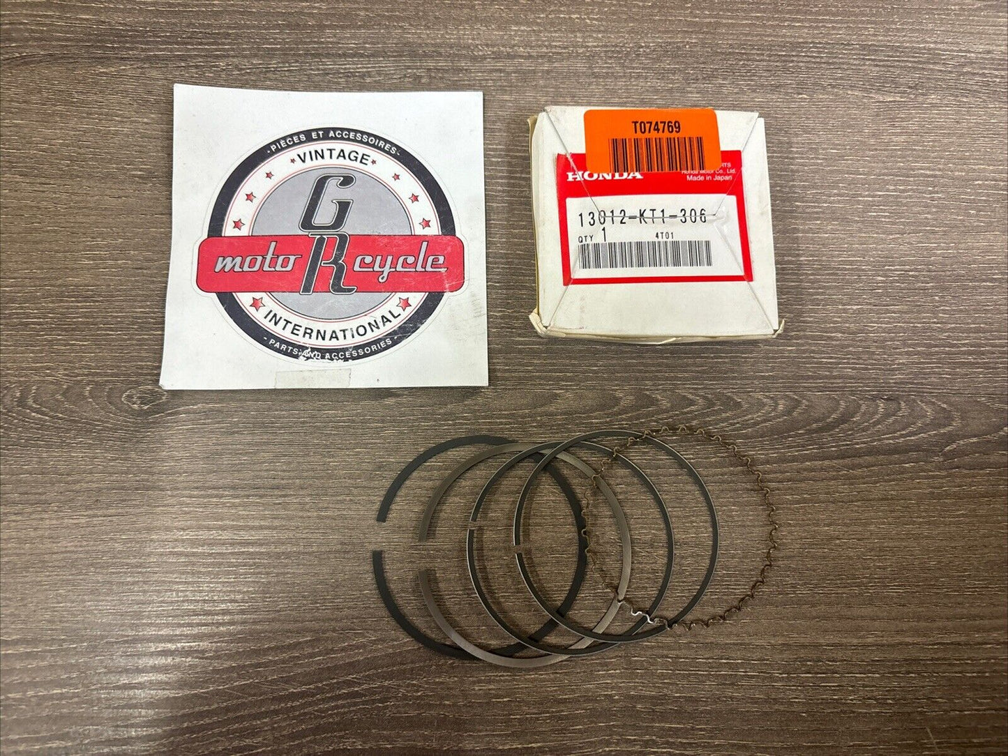 NOS Honda XL250R XR250L XR250R PISTON RING O/S 0.25 13012-KT1-306 H136