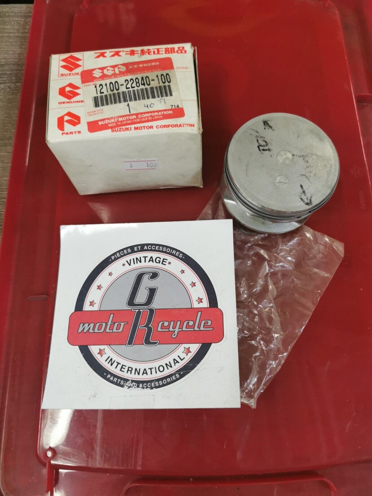 NOS SUZUKI LT230 1985 - 1988 PISTON SET WITH RING 12100-22840 S23