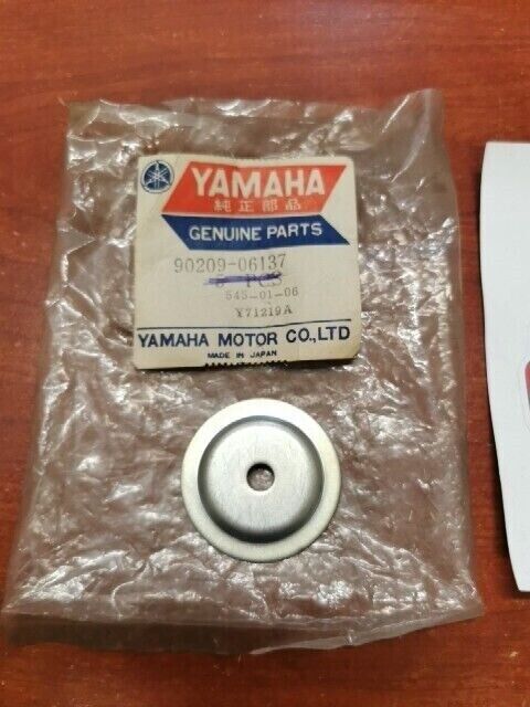 NOS Yamaha WASHER 90209-06137-00 Y116