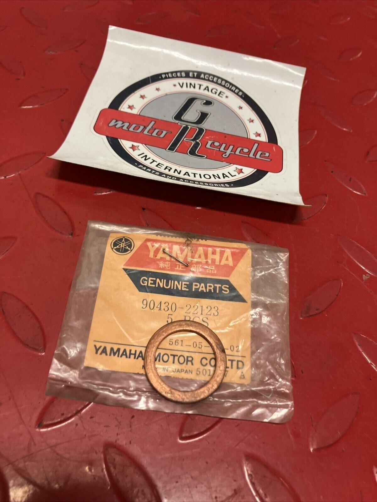 NOS YAMAHA GASKET 90430-22123-00 Y64