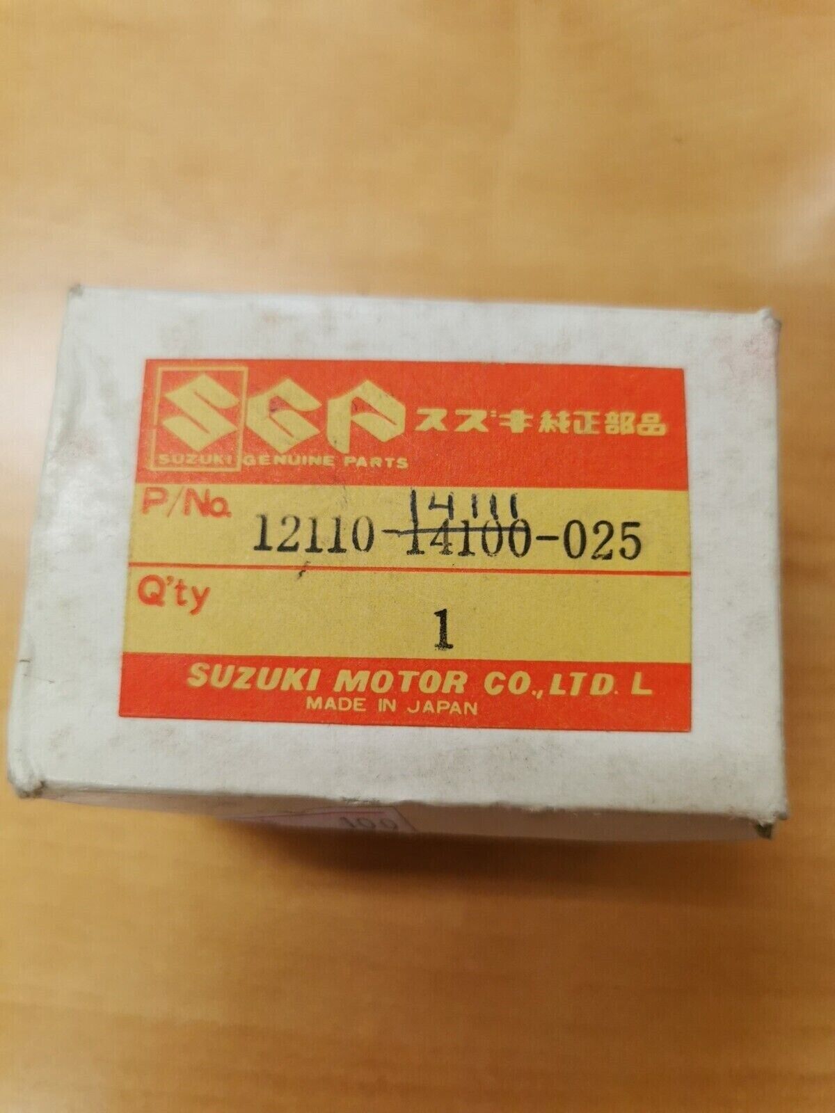 NOS SUZUKI RM125 1981  1982  PISTON   12110-14111-025   S8