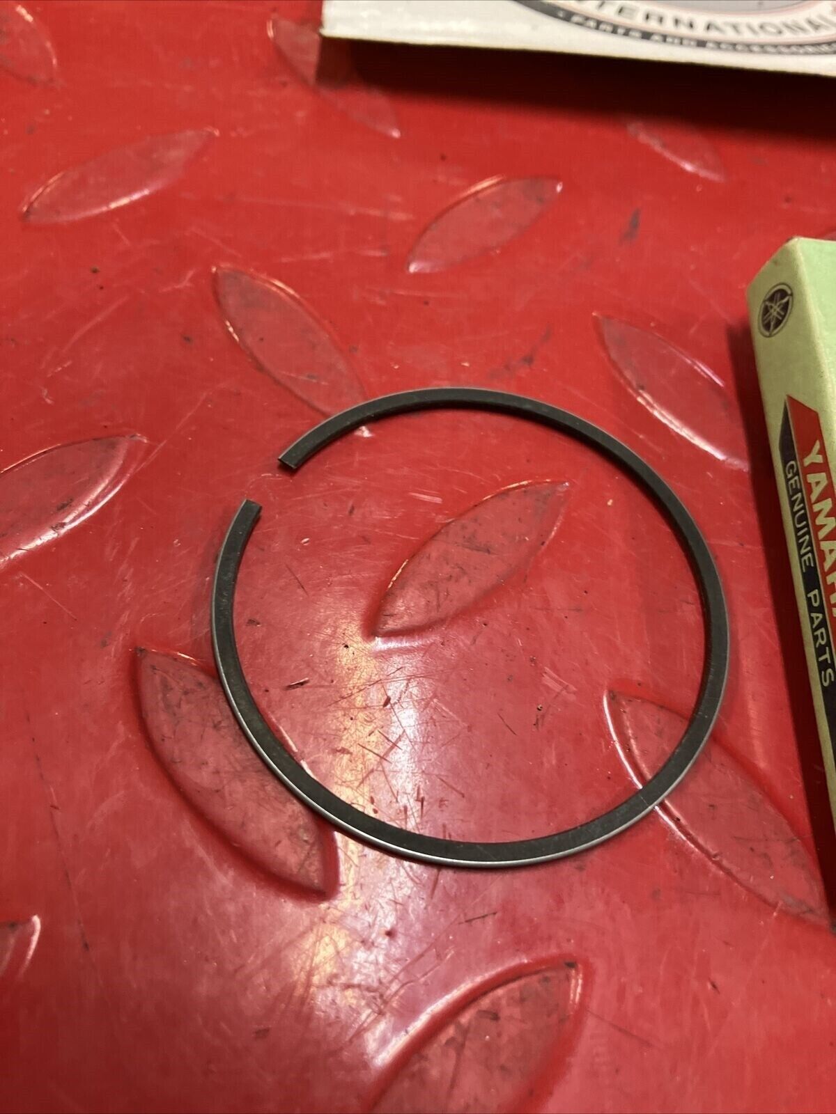 NOS Yamaha YZ100 1977 RING PISTON 3RD O/S 0.75 1G9-11611-30-00 Y34