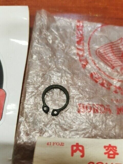 NOS Honda ACCORD ATC200 CB1000 CIRCLIP 14MM 94510-14000 H71