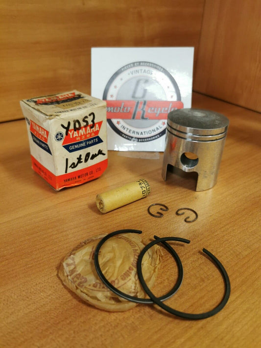NOS YAMAHA YDS3 1967   PISTON OVERSIZE .25  KIT   156-11635-00-00  Y47