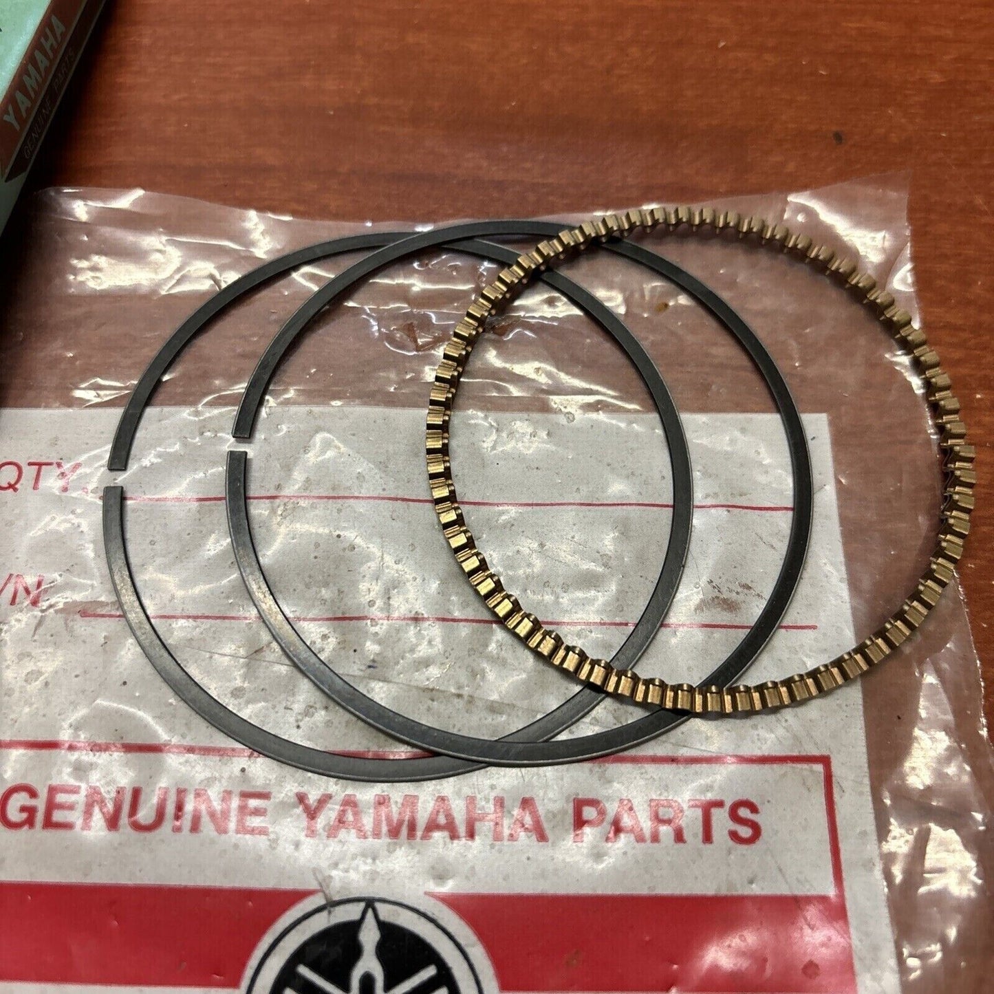 NOS Yamaha XS650 XT250 PISTON RING 2ND OIL RING ONLY 447-11610-20-00 Y174