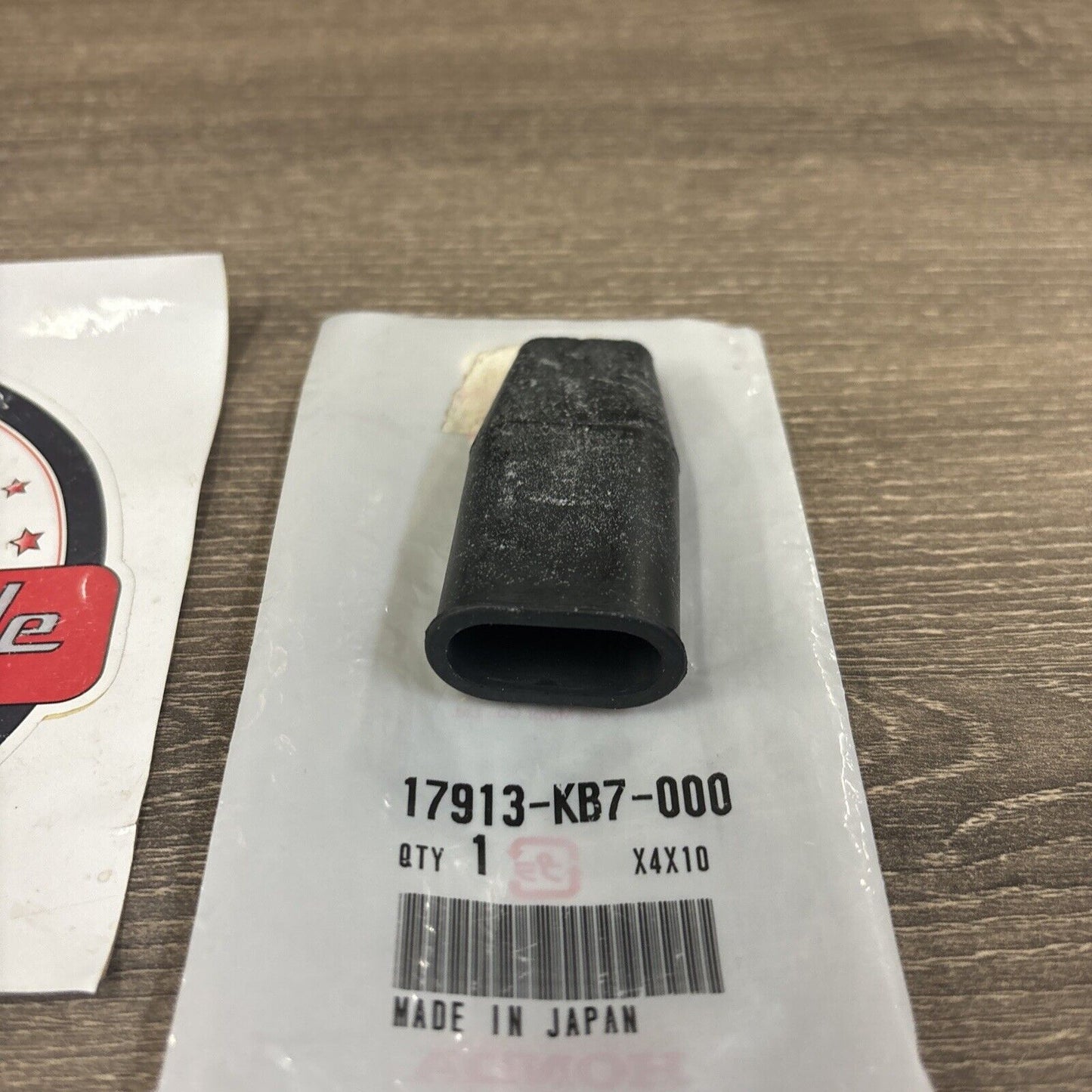 NOS Honda CRF250 CRF450 NX650 THROTTLE CABLE COVER 17913-KB7-000 H158