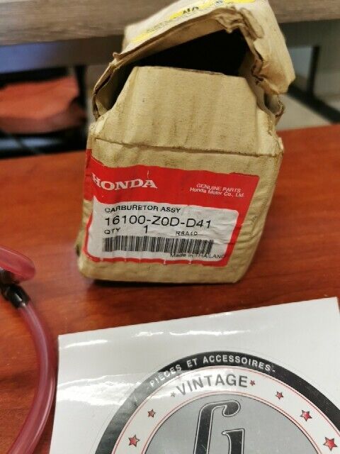 NOS Honda EU2000 CARBURETOR 16100-Z0D-D41 H108