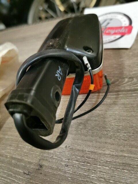 NOS HONDA CB750F 1979 TURN SIGNAL WINKER ASSY L R R  33650-445-671 H83