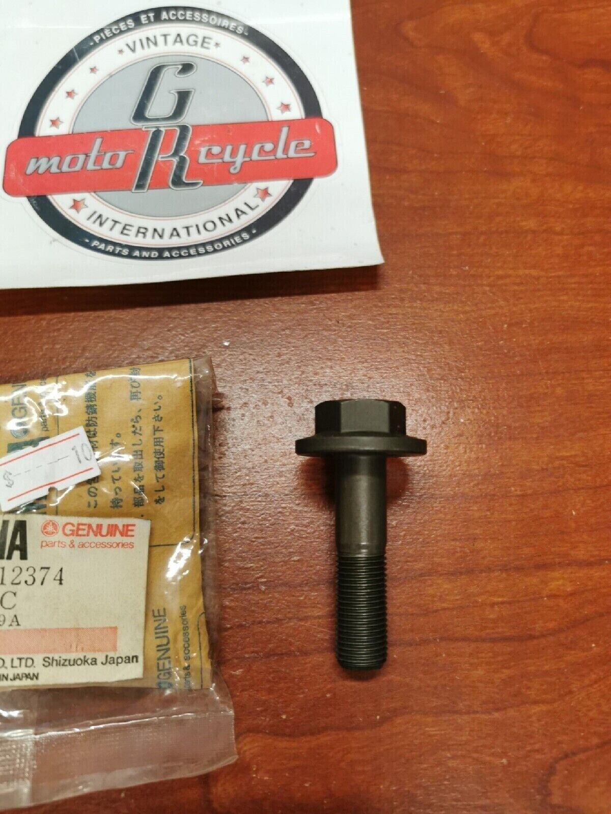 NOS Yamaha VMX1200 VMX12 XVZ13 FLANGE BOLT 90105-12374-00 Y71